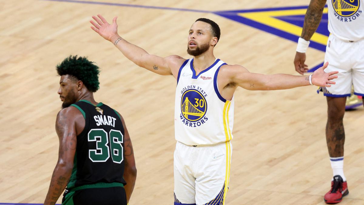 NBA: Golden State Warriors Memuncaki Klasemen