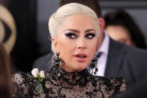 Lady Gaga Berbagi Cerita di Gala Amal New York